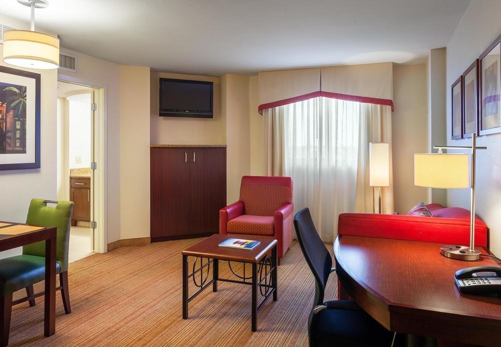 Residence Inn By Marriott Miami Airport Экстерьер фото
