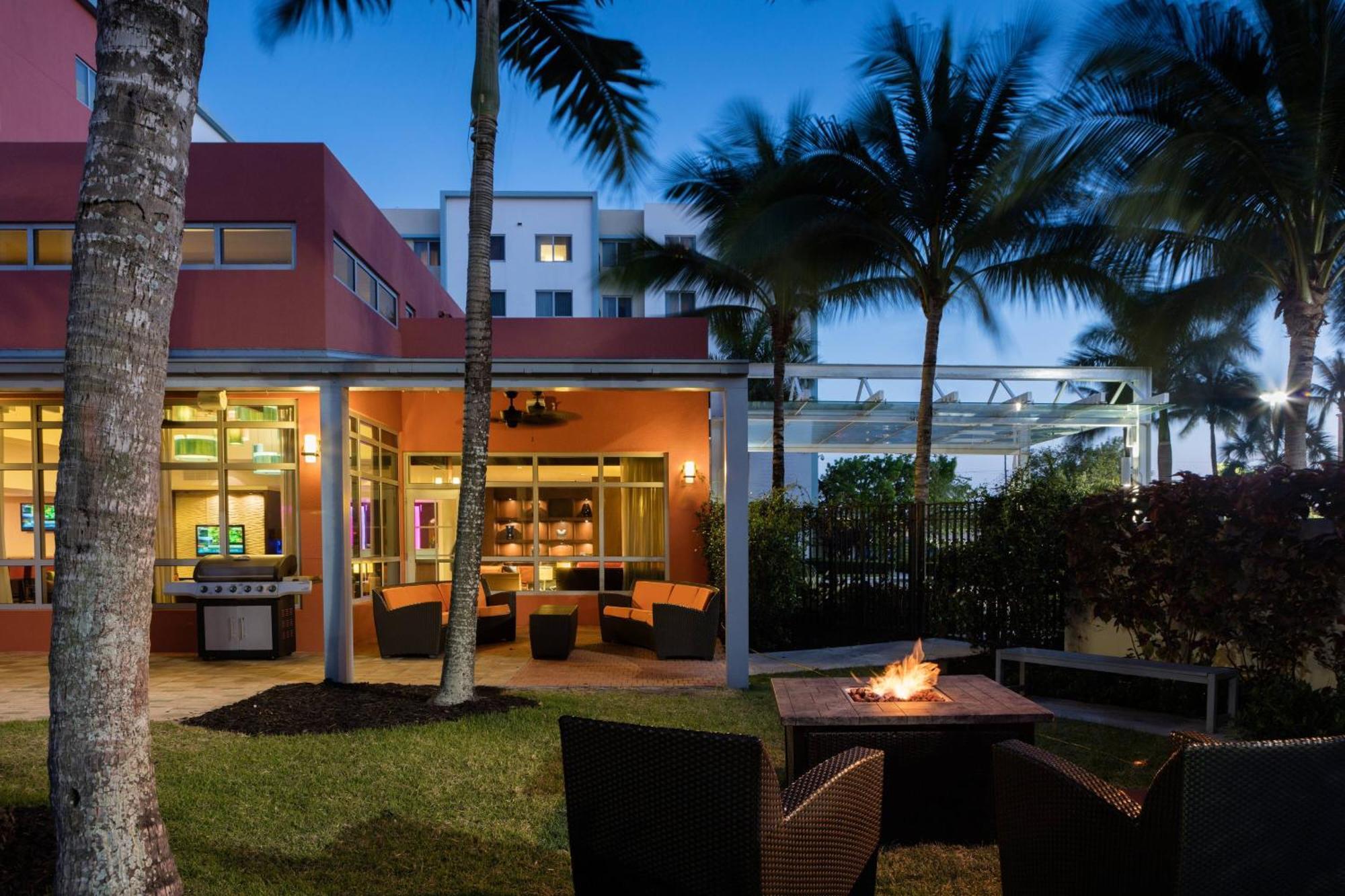 Residence Inn By Marriott Miami Airport Экстерьер фото