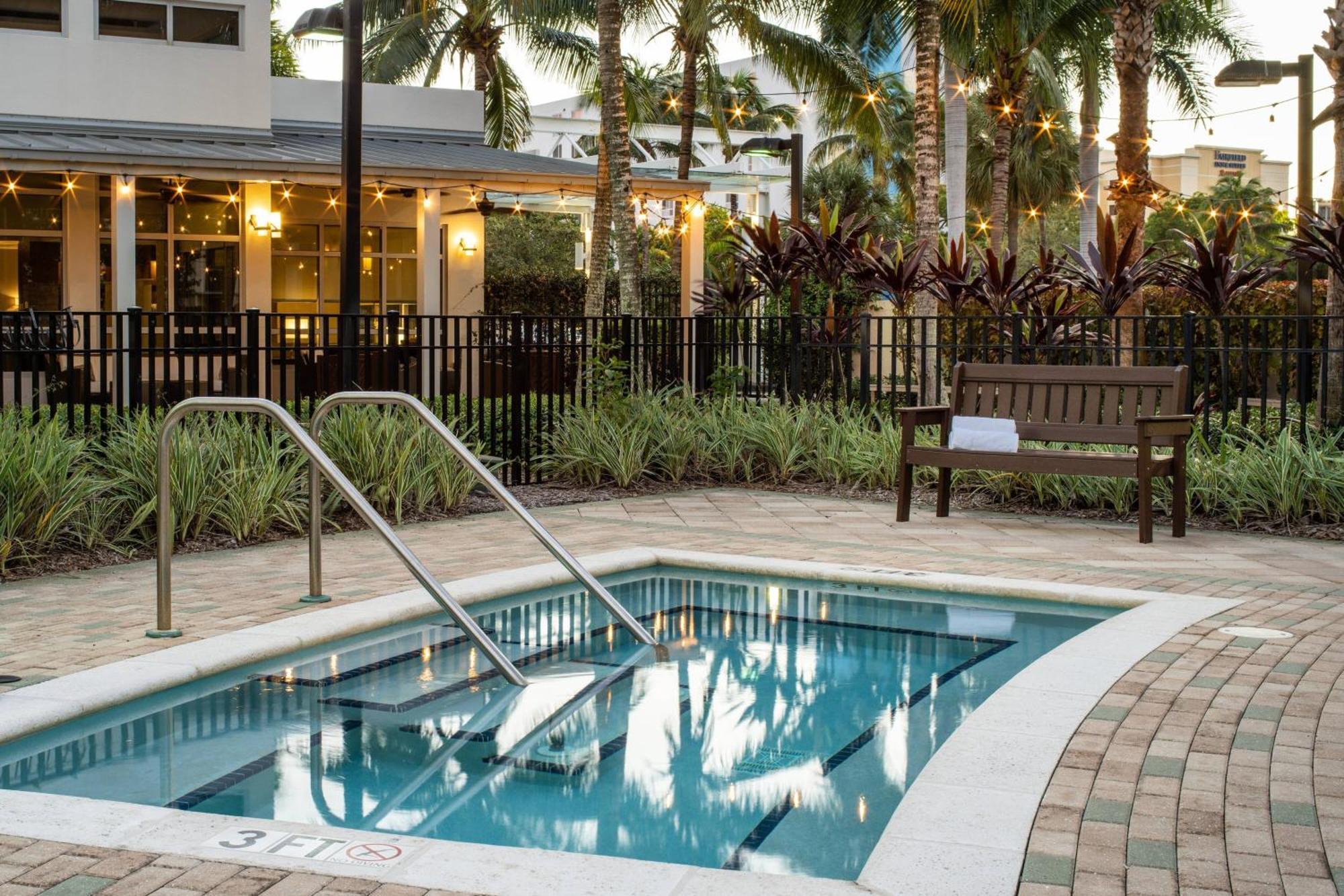 Residence Inn By Marriott Miami Airport Экстерьер фото