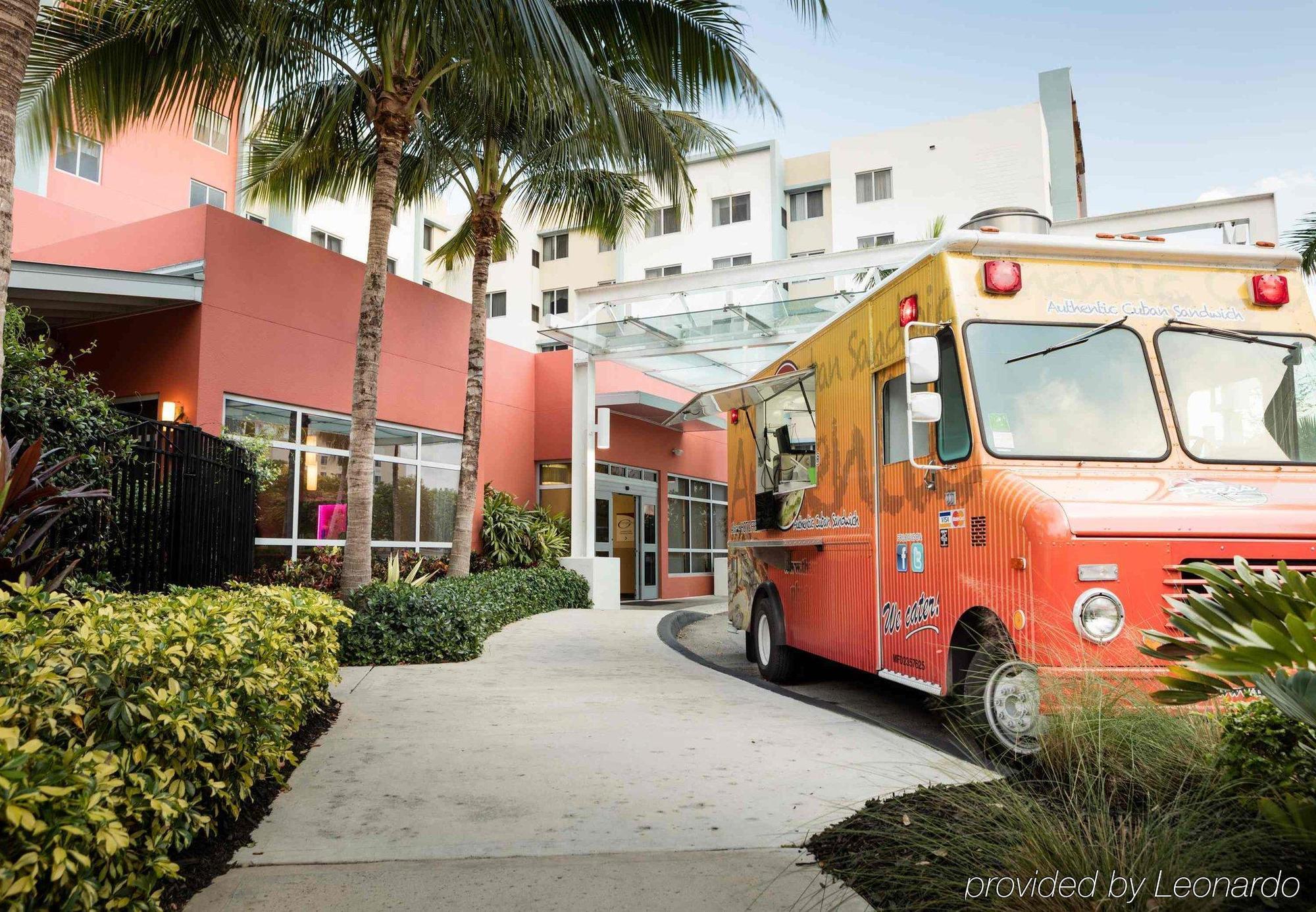 Residence Inn By Marriott Miami Airport Экстерьер фото